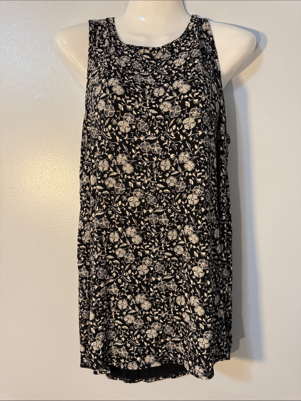 Old Navy Black and White Floral A-Line Skirt